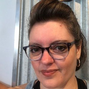 Meet your Posher, Genifer